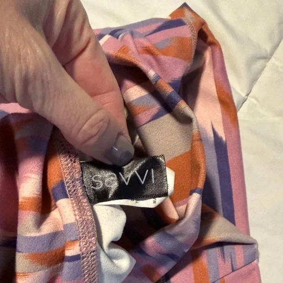 Stylish Pink and Purple Patterned Leggings and Sports Bra - Picture 2 of 7